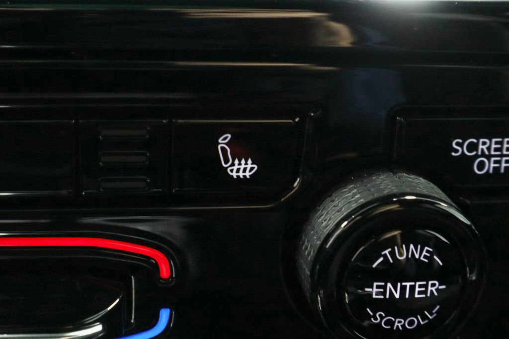 Used 2024 Jeep Grand Cherokee Altitude image 11