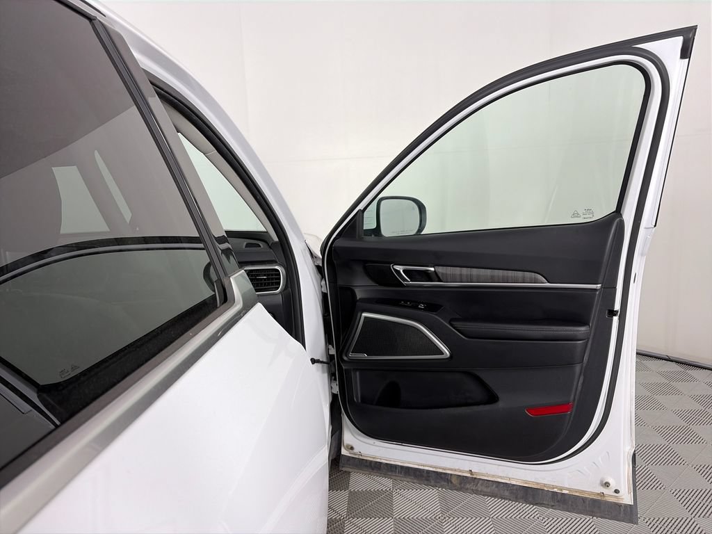 Used 2023 Kia Telluride EX w/ EX Captain's Chair Package AWD/4WD image 29