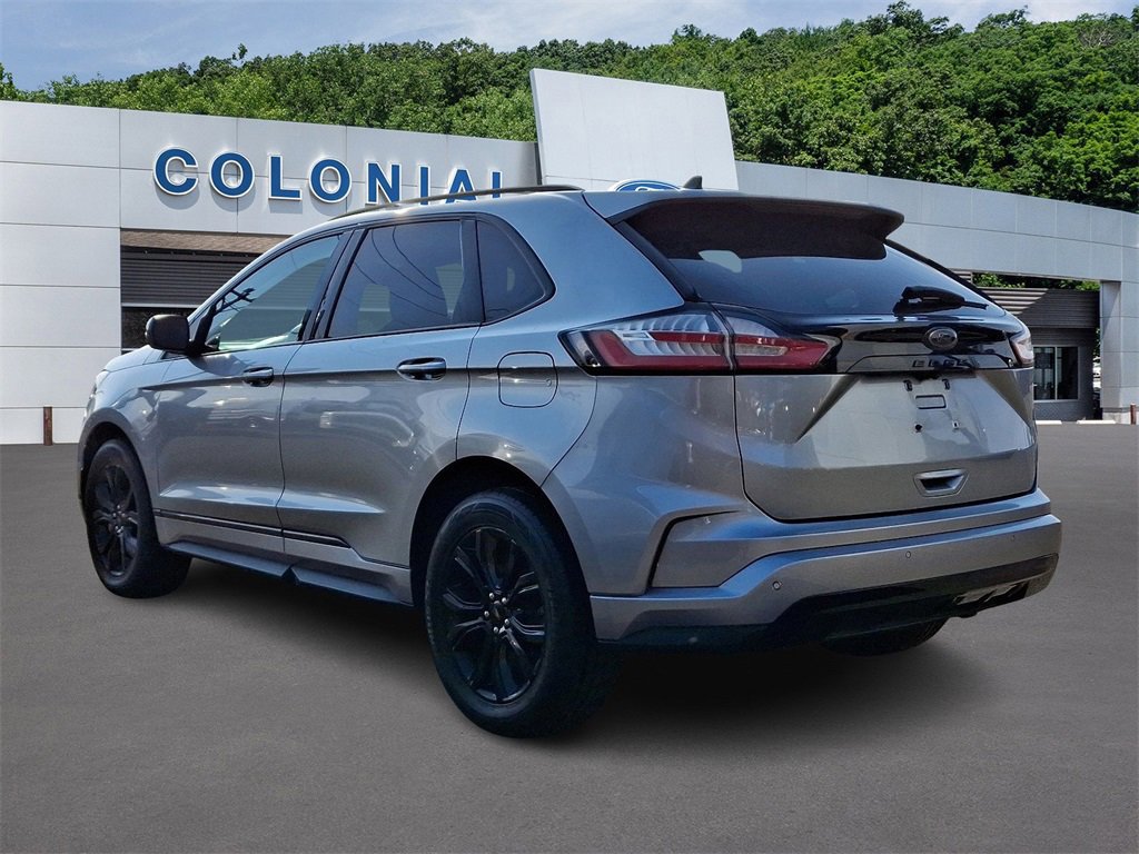 Certified 2022 Ford Edge SE w/ Black Appearance Package image 2