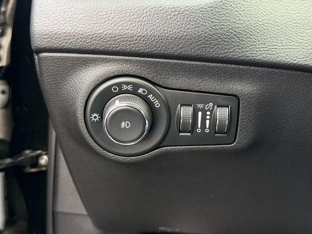 Used 2017 Jeep Compass Latitude AWD/4WD image 24
