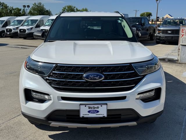 Certified 2023 Ford Explorer XLT w/ Equipment Group 202A AWD/4WD image 2