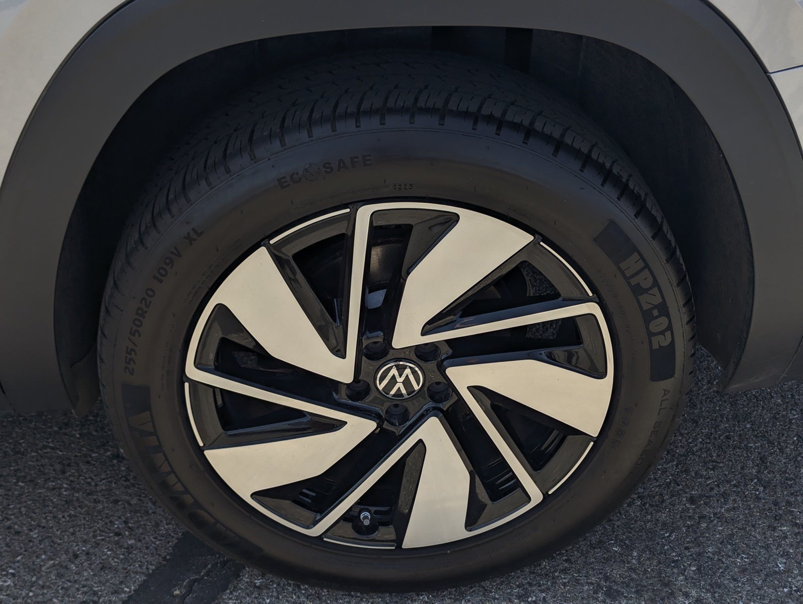 Used 2024 Volkswagen Atlas SE FWD image 7