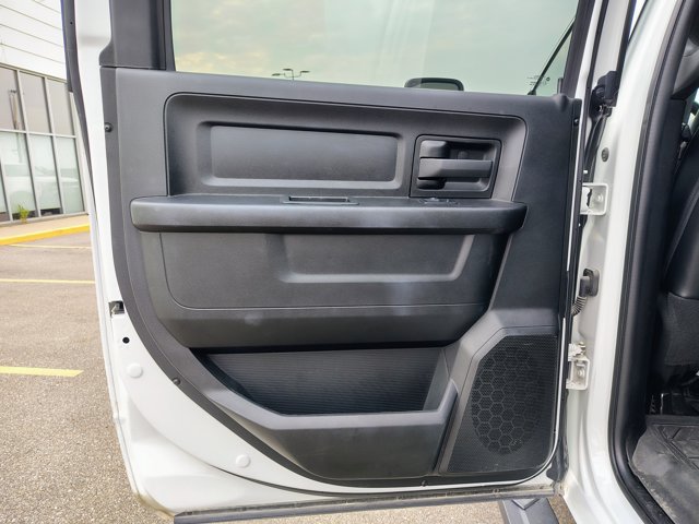 Used 2024 RAM 2500 Tradesman w/ Chrome Appearance Group AWD/4WD image 11