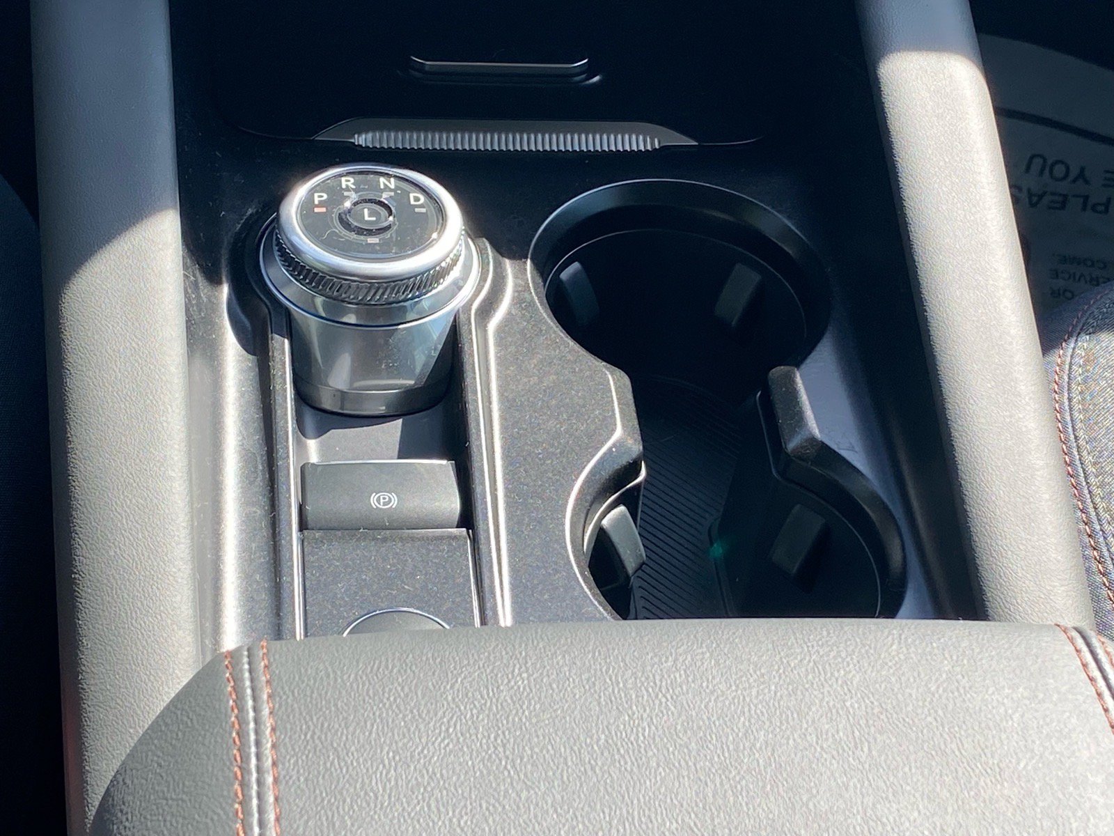 Certified 2025 Ford Explorer Active RWD image 9