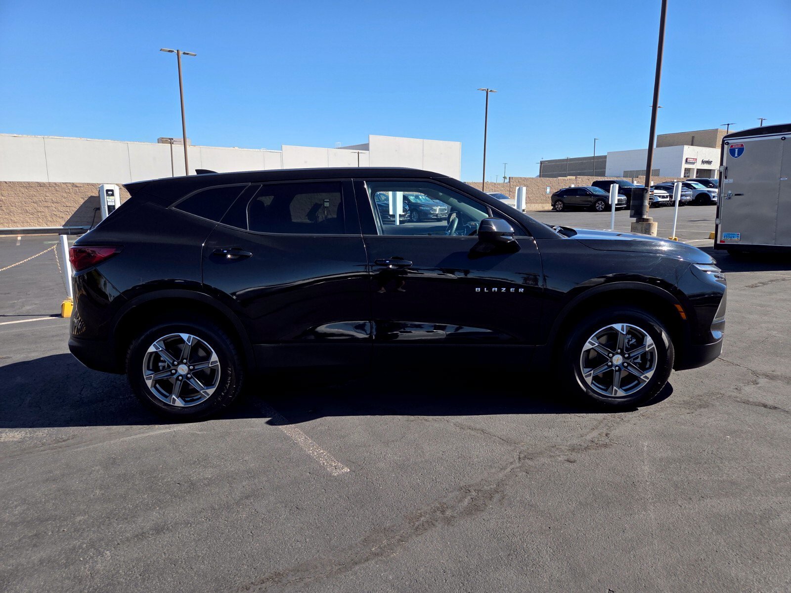 Used 2025 Chevrolet Blazer LT FWD image 7