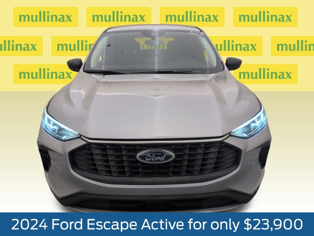 Certified 2024 Ford Escape Active w/ Cold Weather Package image 13