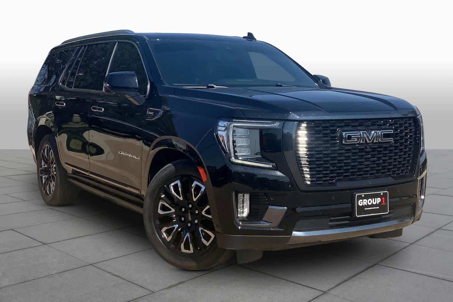Used 2023 GMC Yukon Denali Ultimate w/ LPO, Floor Liner Package AWD/4WD image 3