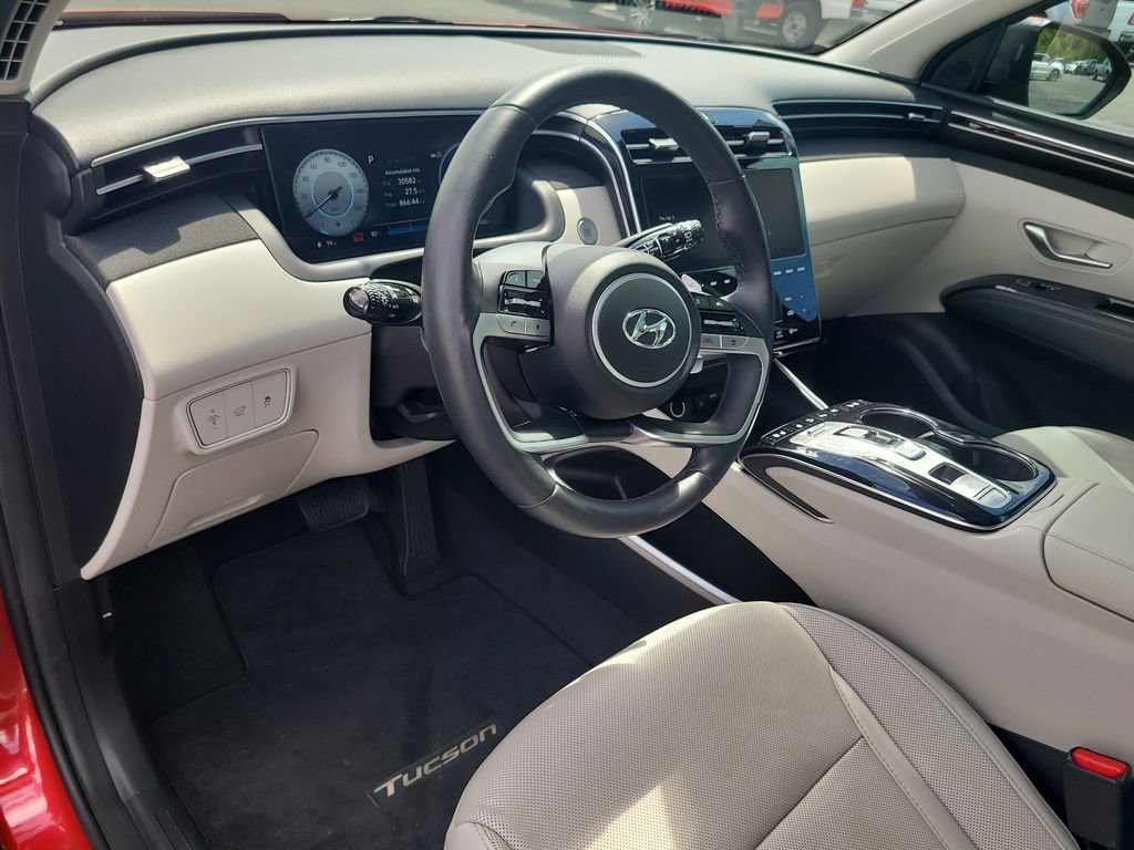 Used 2023 Hyundai Tucson Limited AWD/4WD image 16