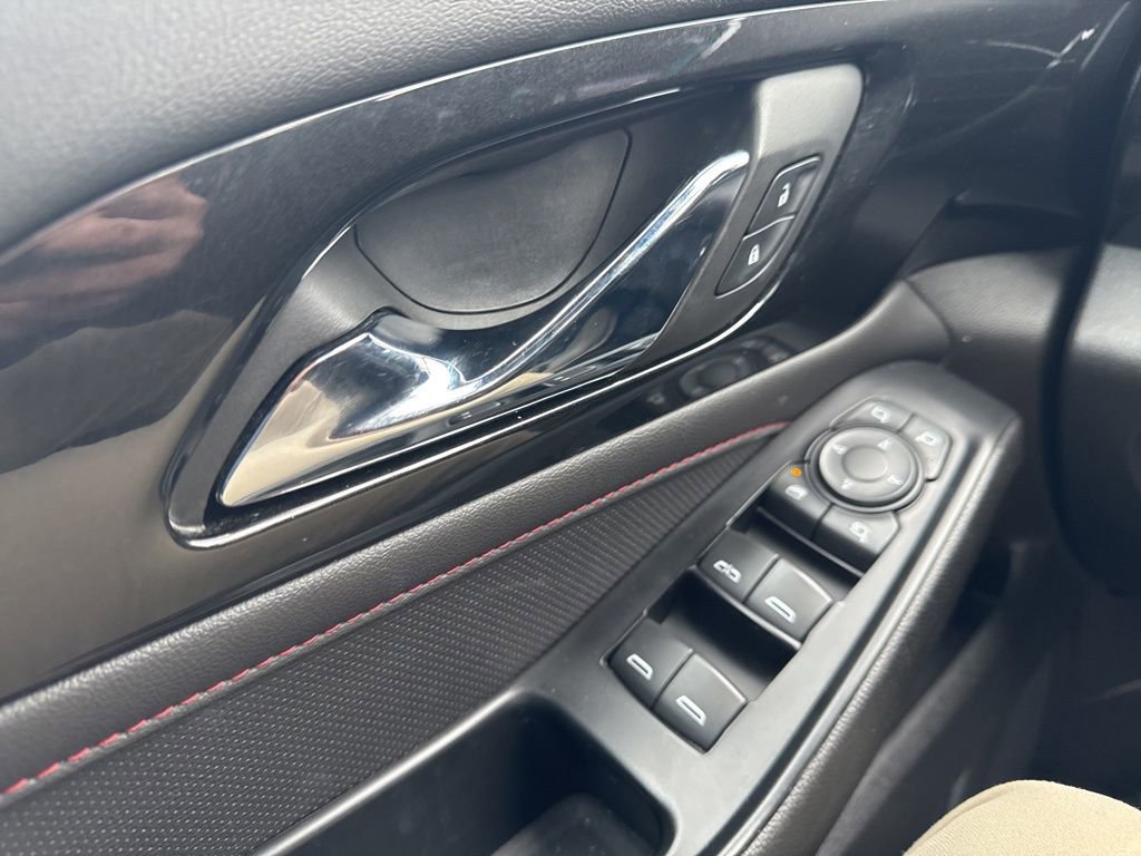Used 2023 Chevrolet Traverse RS w/ LPO, Floor Liner Package image 28
