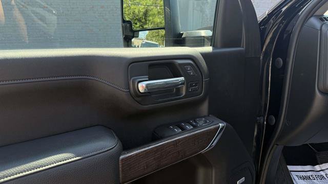 Used 2023 GMC Sierra 2500 Denali w/ Denali Ultimate Package AWD/4WD image 10