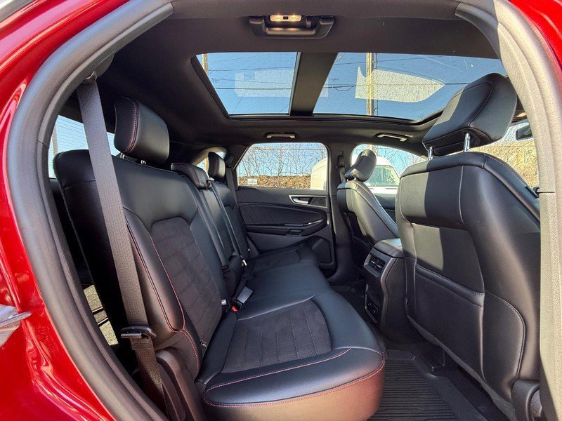 Certified 2024 Ford Edge ST-Line w/ Class II Trailer Tow Package image 15