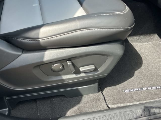 Certified 2024 Ford Explorer XLT w/ Equipment Group 202A AWD/4WD image 33