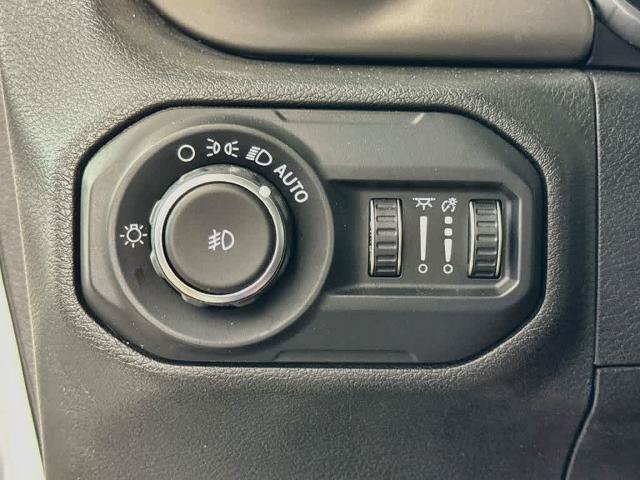 Used 2018 Jeep Wrangler Unlimited Sport S AWD/4WD image 26