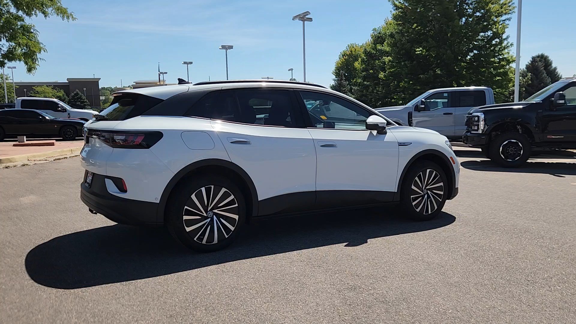 Used 2024 Volkswagen ID.4 Pro AWD/4WD image 13