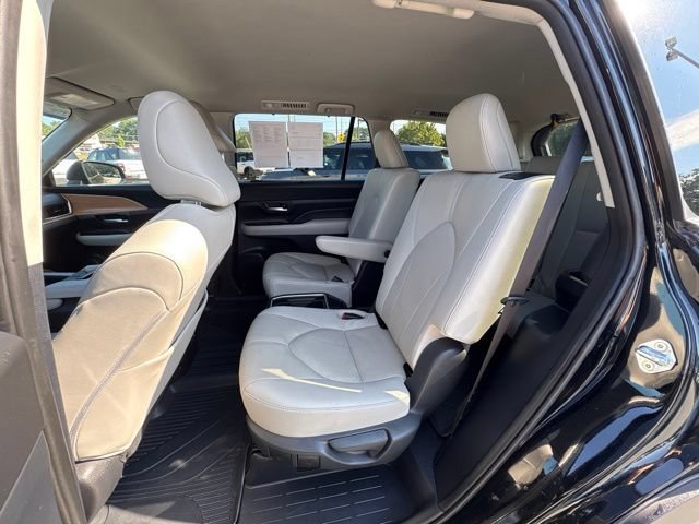 Used 2024 Toyota Grand Highlander AWD Hybrid image 27