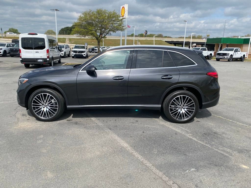 Used 2024 Mercedes-Benz GLC 300 video 2