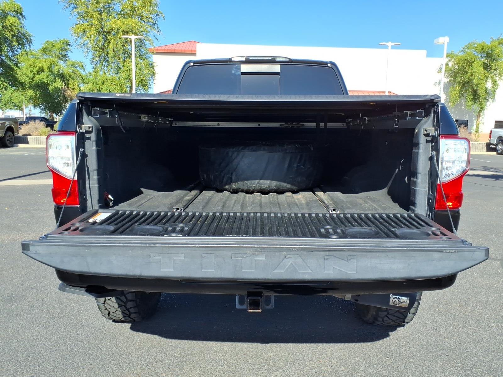 Used 2017 Nissan Titan Platinum Reserve AWD/4WD image 11