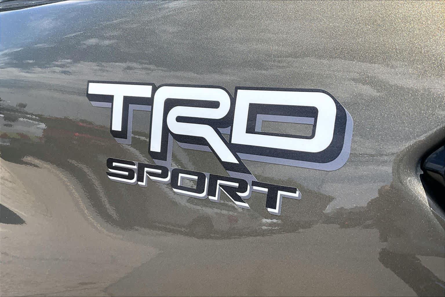 Used 2025 Toyota Tacoma TRD Sport AWD/4WD image 29