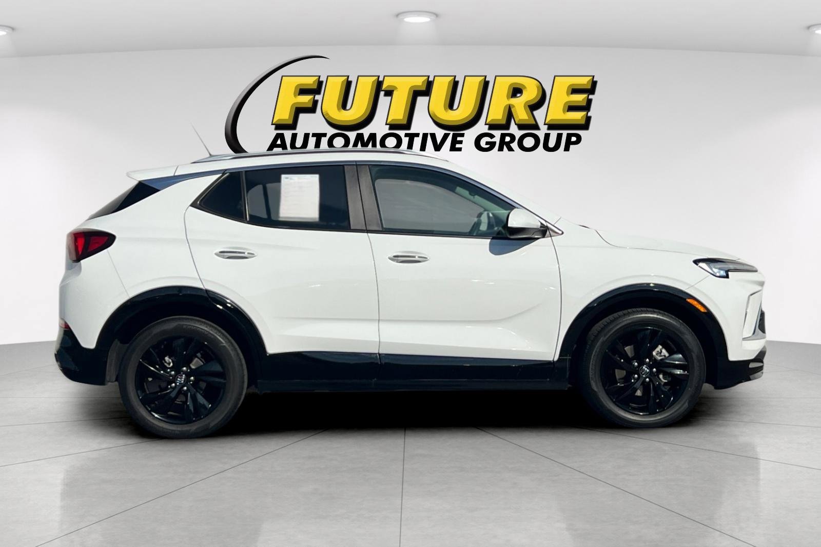 Used 2024 Buick Encore GX Sport Touring image 6