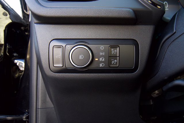 Certified 2025 Ford Escape ST-Line Select AWD/4WD image 19