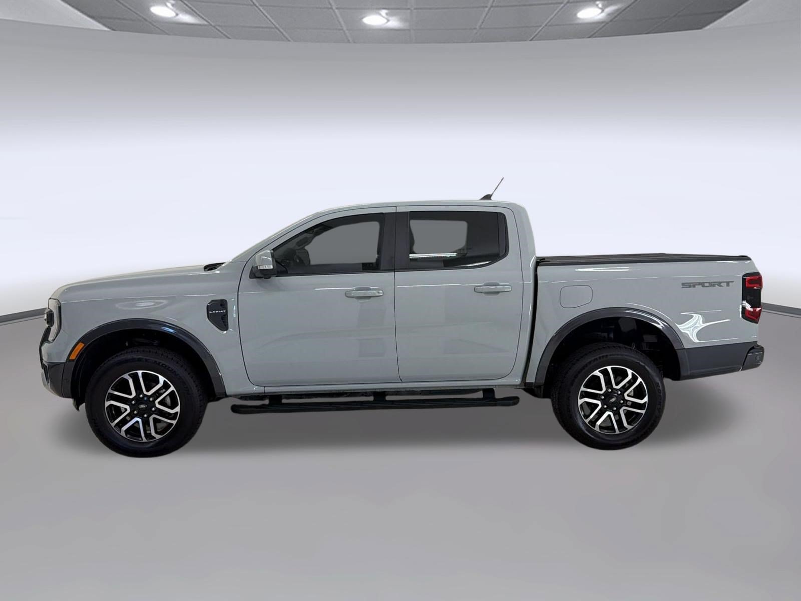 Certified 2024 Ford Ranger Lariat RWD image 2