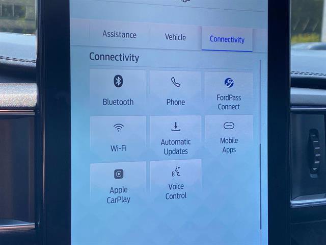 Certified 2022 Ford Explorer Platinum w/ Equipment Group 601A image 37