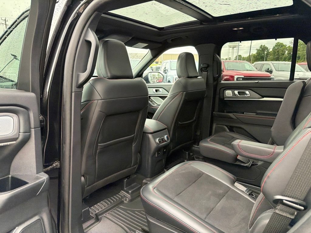 Certified 2025 Ford Explorer ST AWD/4WD image 17