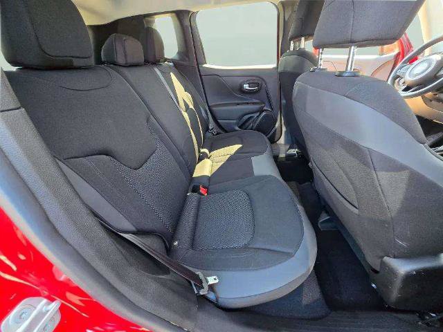 Used 2020 Jeep Renegade Altitude AWD/4WD image 24