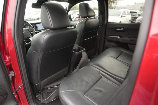 Used 2021 Toyota Tacoma TRD Off-Road image 12