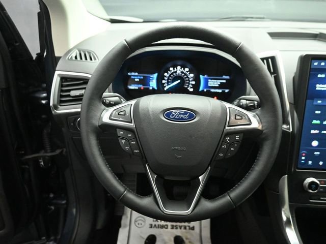 Certified 2024 Ford Edge Titanium image 31
