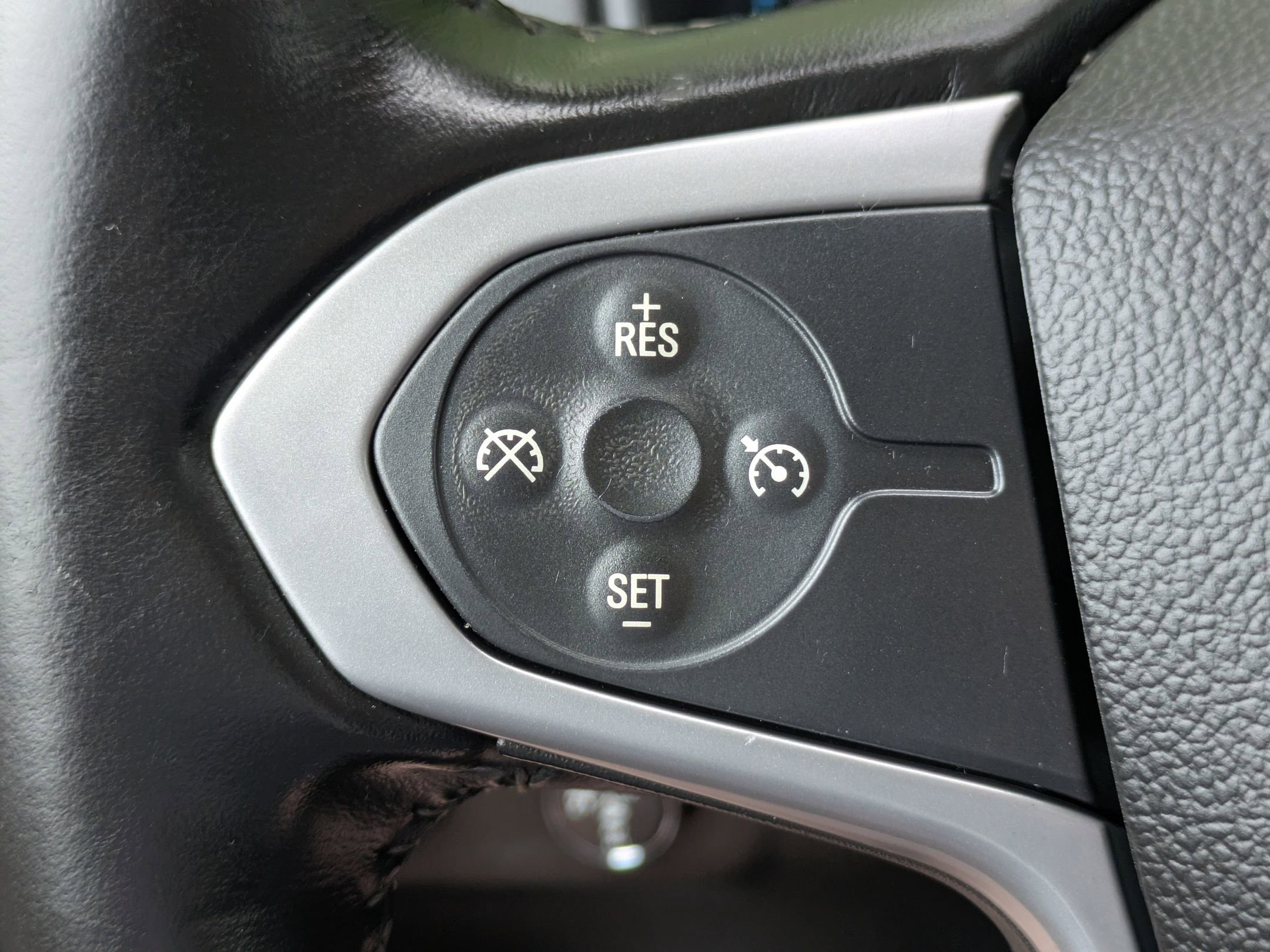 Used 2018 Chevrolet Colorado ZR2 AWD/4WD image 15