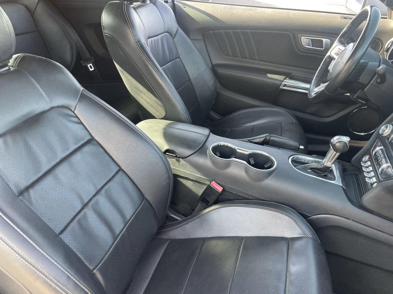 Certified 2022 Ford Mustang Premium image 11