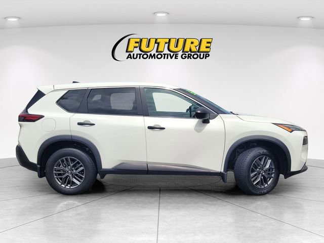 Used 2023 Nissan Rogue S FWD image 6