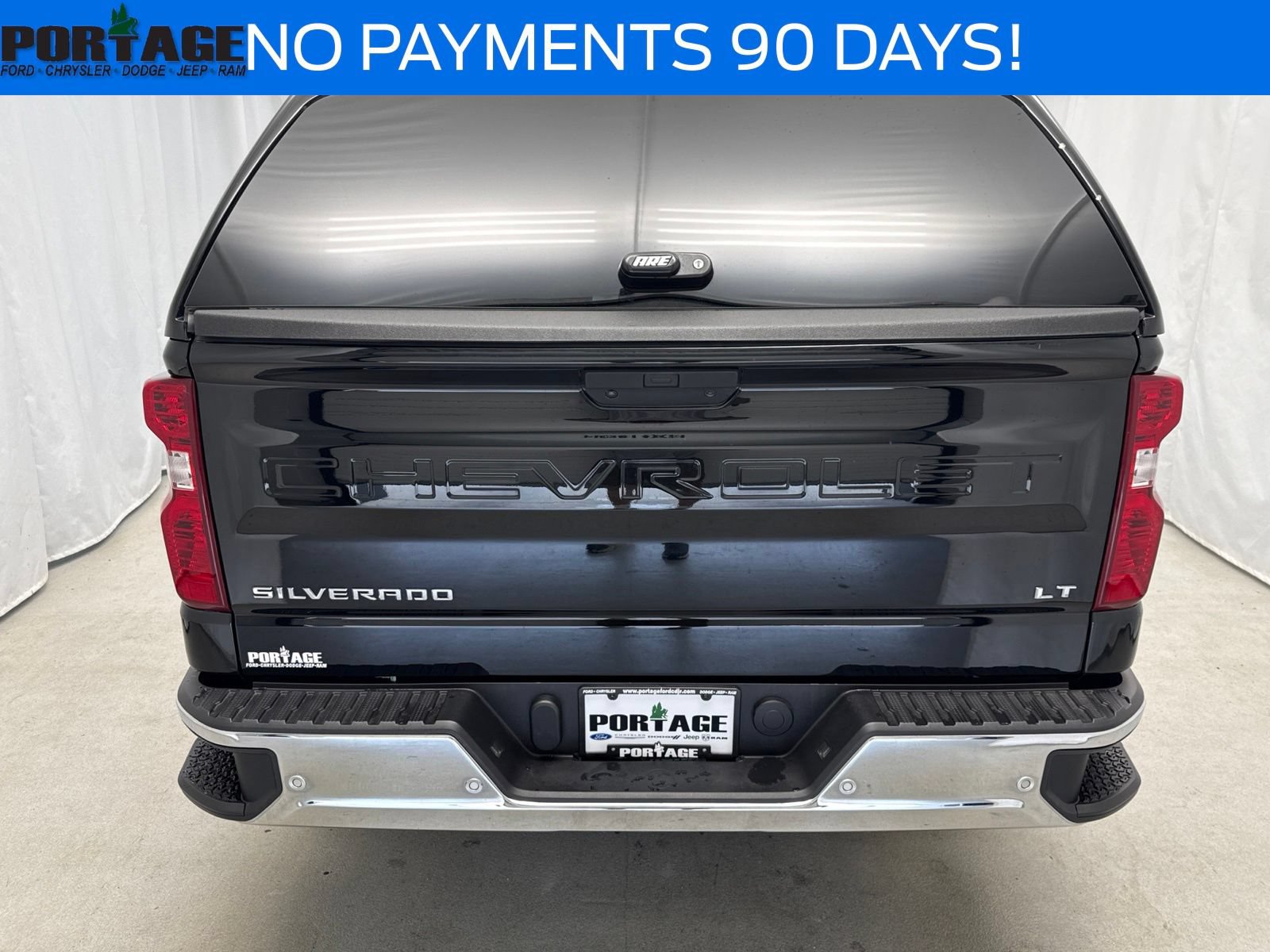 Used 2020 Chevrolet Silverado 1500 LT w/ Convenience Package AWD/4WD image 3