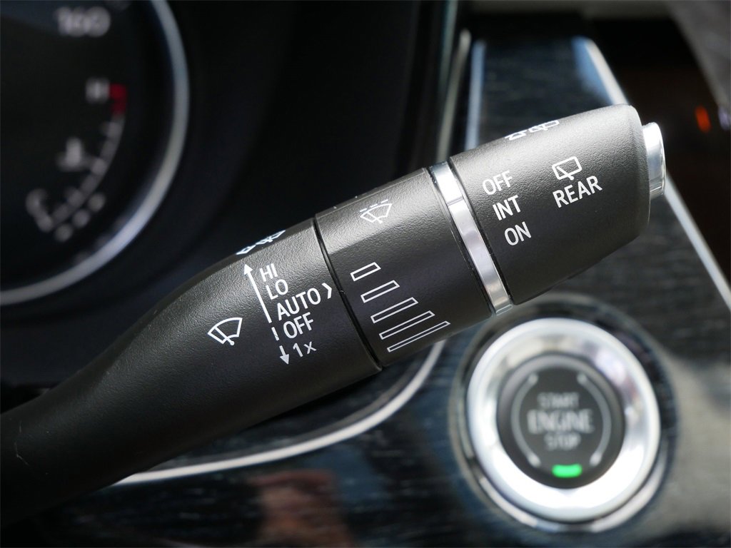 Used 2023 Cadillac XT6 Premium Luxury image 27