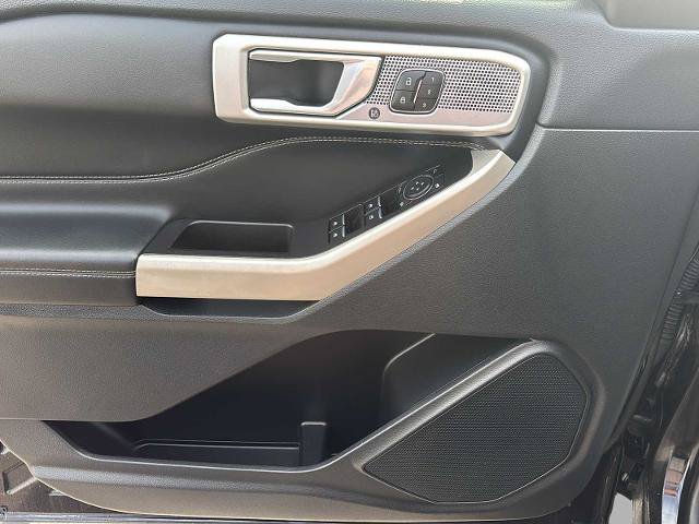 Certified 2023 Ford Explorer Limited AWD/4WD image 28