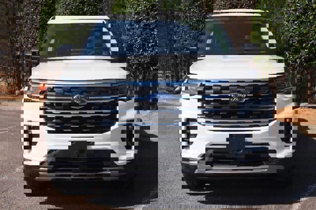 Certified 2025 Ford Explorer Active w/ Active Comfort Package image 8