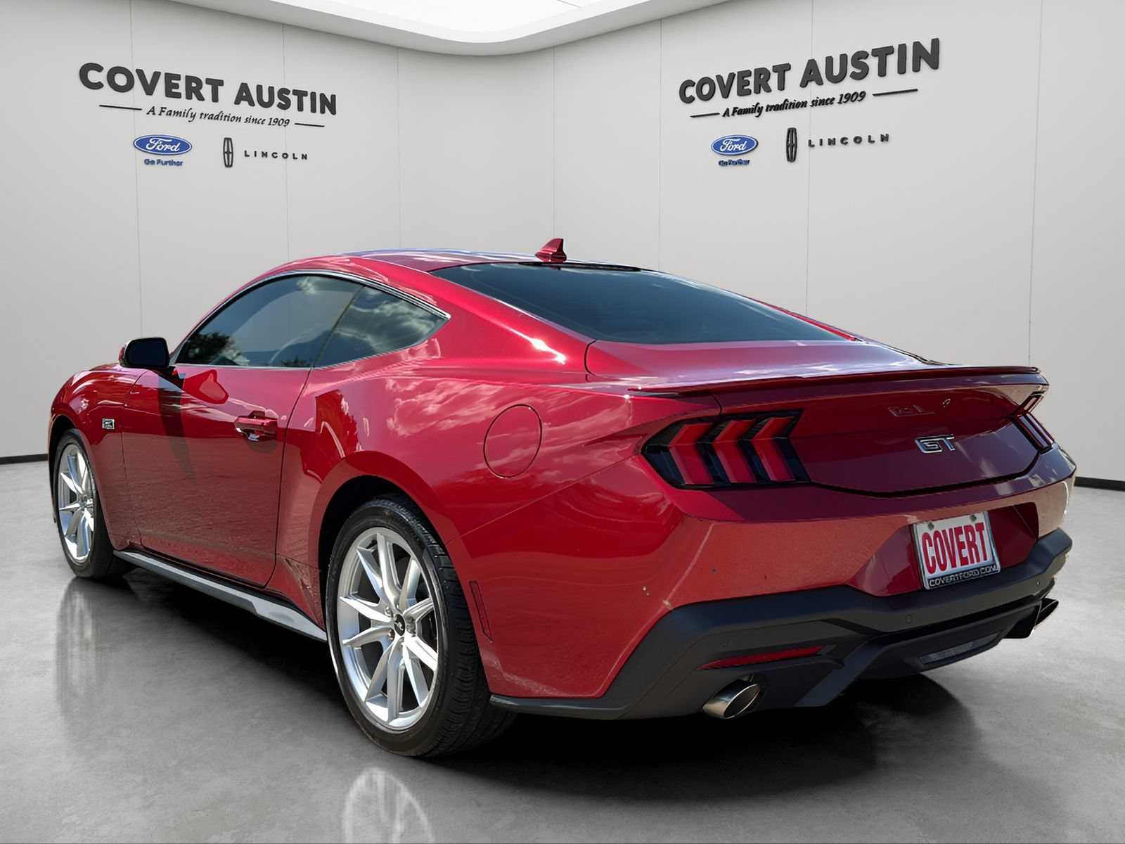 Certified 2024 Ford Mustang GT Premium RWD image 3