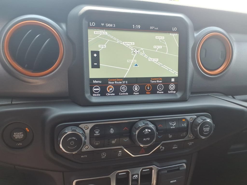 Used 2021 Jeep Gladiator Mojave AWD/4WD image 24