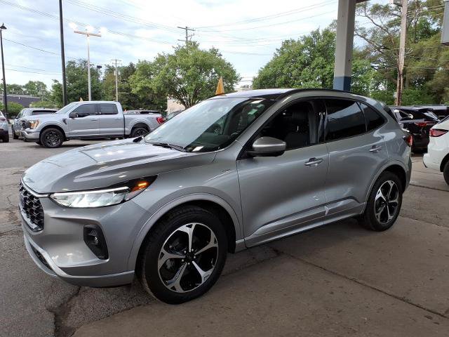 Certified 2023 Ford Escape ST-Line Select w/ Tech Pack #2 AWD/4WD image 6
