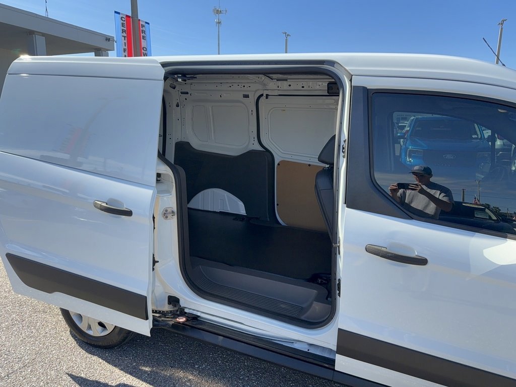 Certified 2020 Ford Transit Connect XL image 9