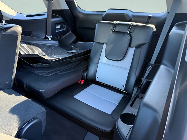 Certified 2022 Ford Explorer XLT w/ Equipment Group 202A AWD/4WD image 8