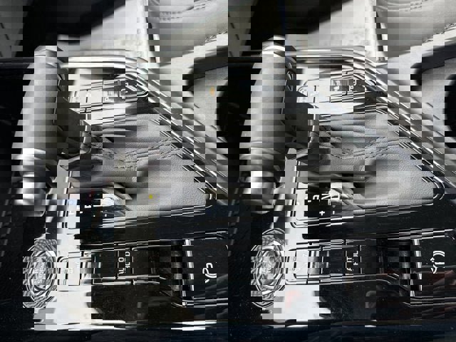 Used 2024 Kia Niro EX image 17