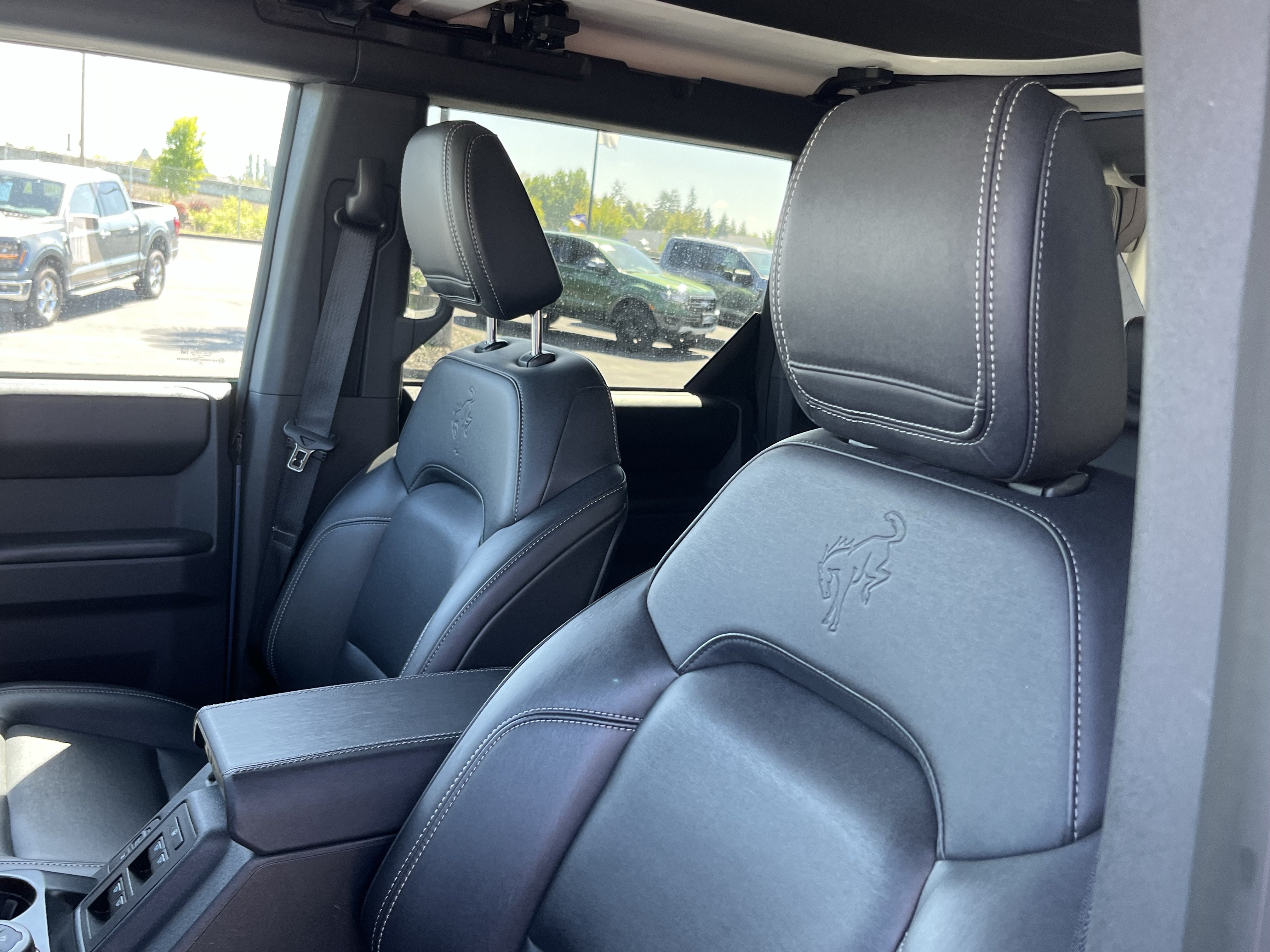 Certified 2025 Ford Bronco Badlands AWD/4WD image 15