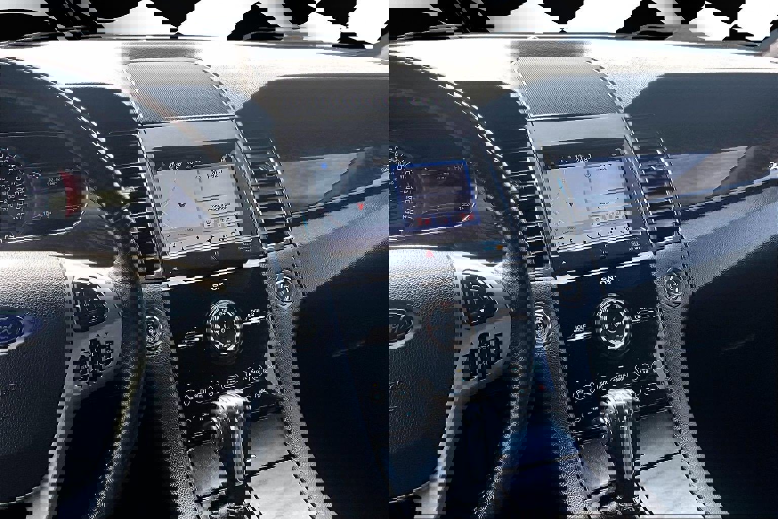 Certified 2017 Ford Taurus Limited image 8