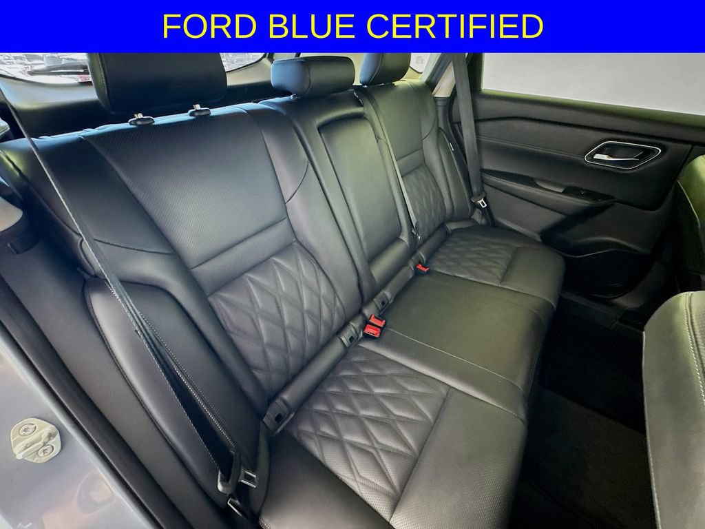 Used 2025 Nissan Rogue Platinum FWD image 31