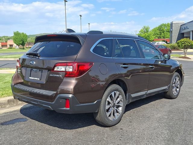 Used 2019 Subaru Outback 2.5i Touring w/ Popular Package #3A AWD/4WD image 4