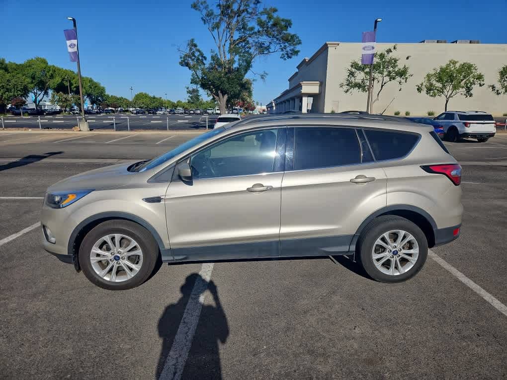 Certified 2018 Ford Escape SEL w/ Ford Safe & Smart Package FWD image 5