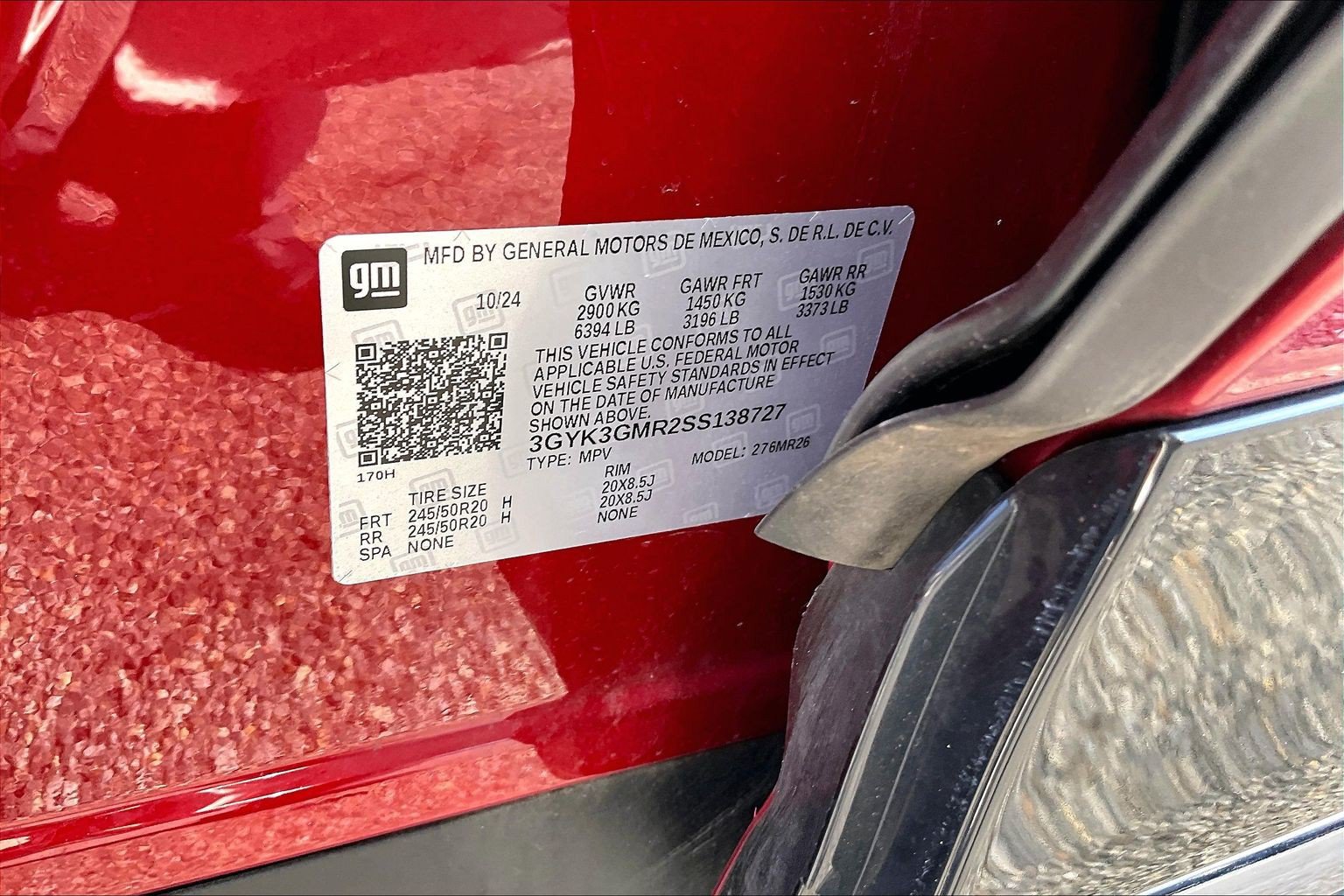 Used 2025 Cadillac Optiq Sport 2 w/ LPO, Floor Liner Package AWD/4WD image 32