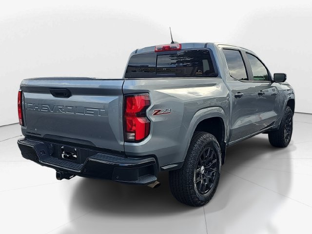 Used 2024 Chevrolet Colorado Z71 w/ Z71 Convenience Package 2 AWD/4WD image 4